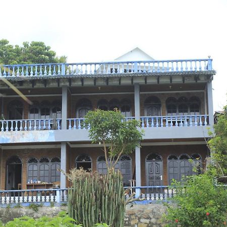 Sony Cottage Samosir Island Exterior photo