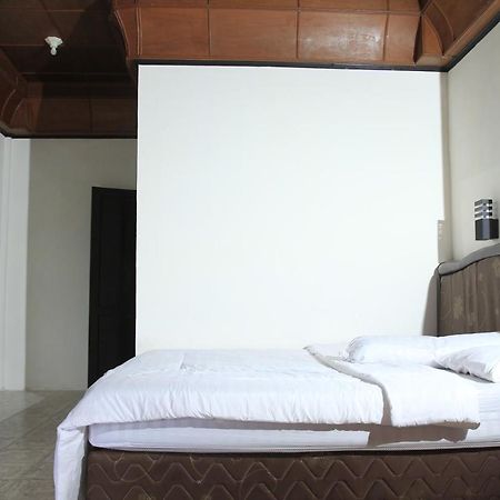 Sony Cottage Samosir Island Exterior photo